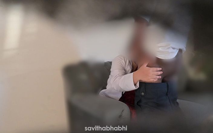 savithabhabhi: Dokter wanita nyepong kontol pasien di rumah sakit