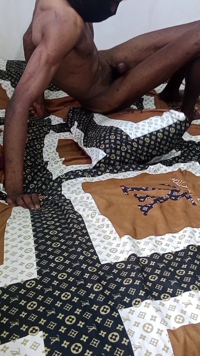 Enigmatic Buoy: Velký čůrák Twink má rád být ošukaný a hýčkaný Pt 2