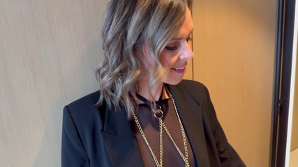 Serenity Cox: Evli kadın gece dışarı çıktıktan sonra dölle kaplanmadan önce iki yarağı sikiyor /...