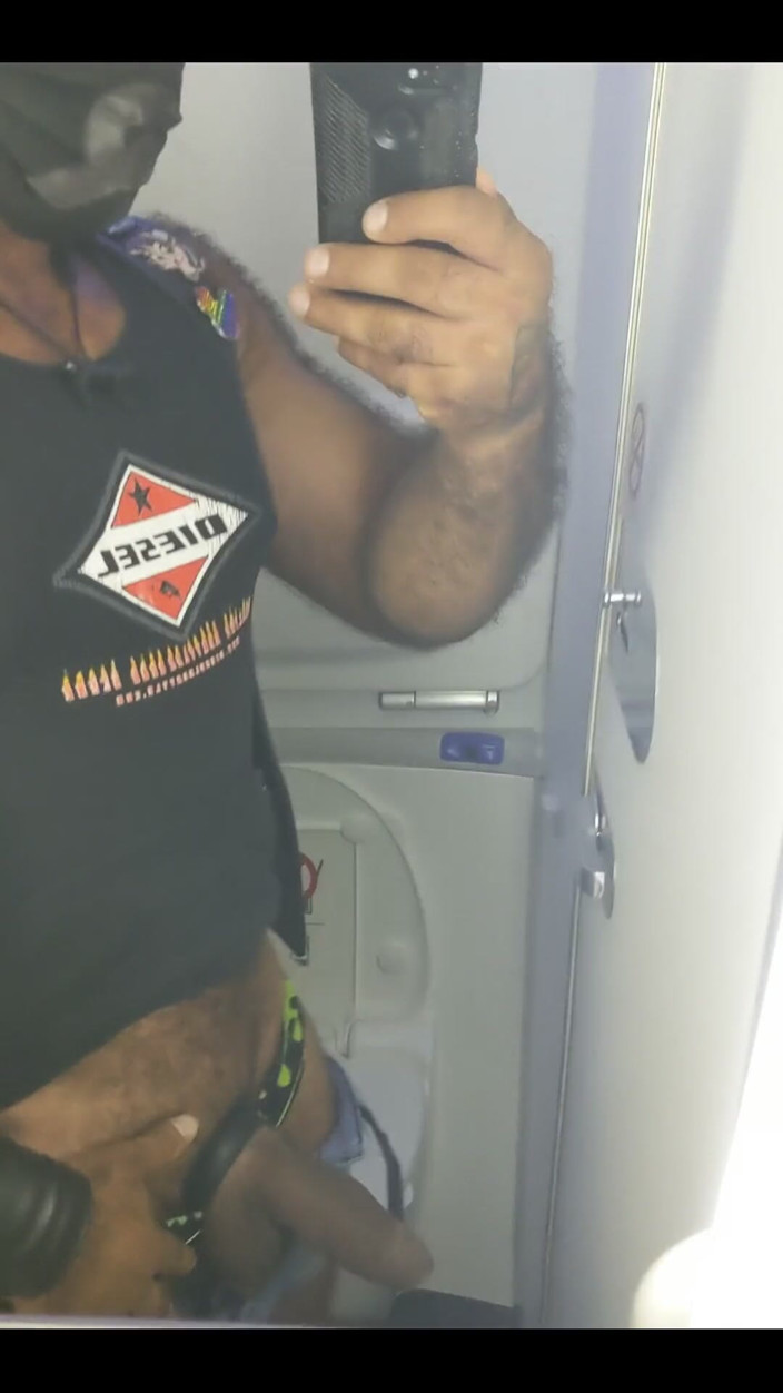 Lobo: Foi um longo dia de viagem, mas tive que esfregar...