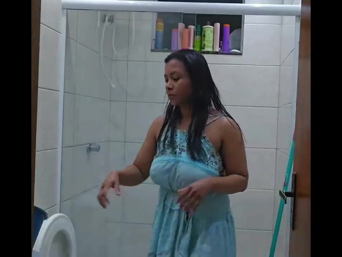 Poppa's Sweet Summer Butter Ball: パパが見張り中にバスルームを掃除させた