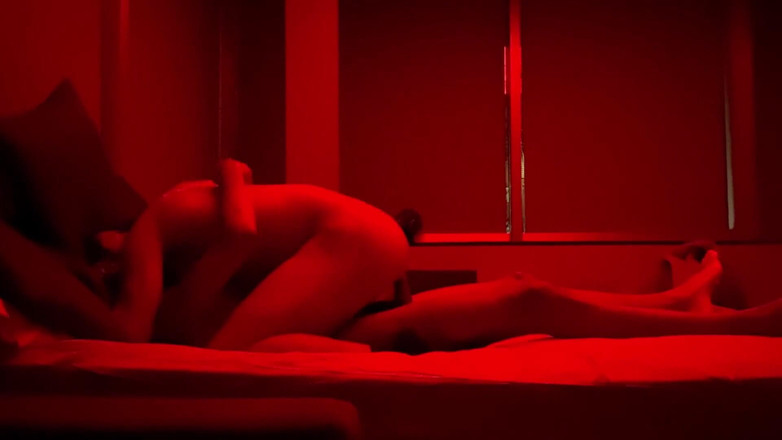 Leandro e Asafe: Ăn con điếm của chồng tôi tại khách sạn ở Madrid ở Tây...