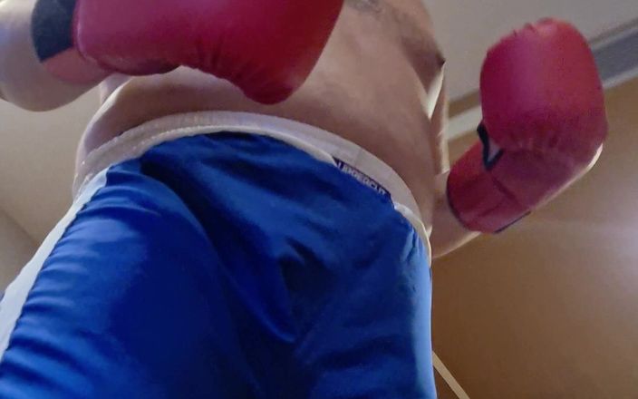 Combat and fetish: Heavyhitterboxer Vs. You part 1