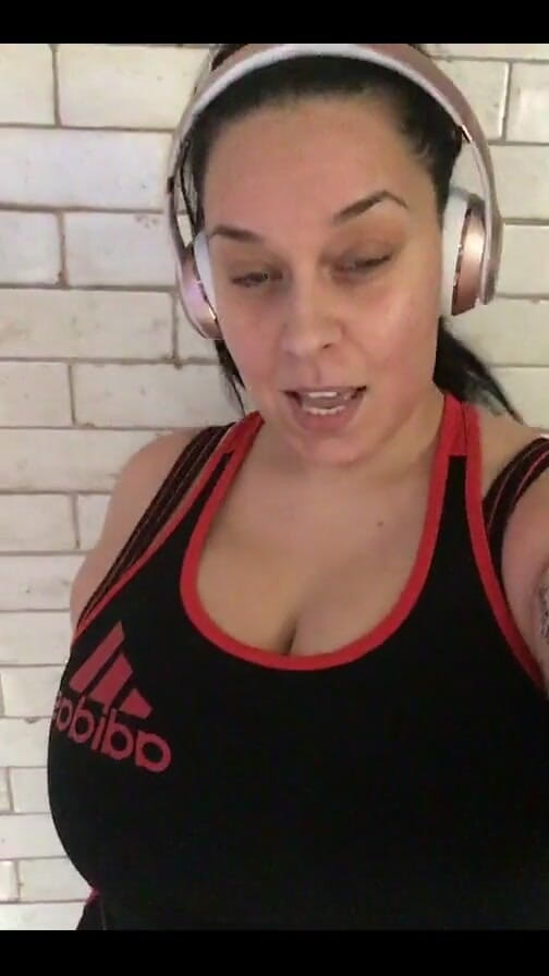 Anastasia Lux: Tập thể dục tại phòng tập thể dục... Cardio trước...