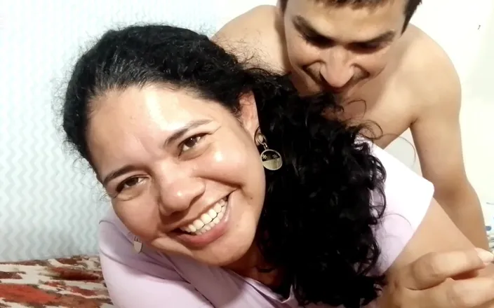 Valkyrieandluigy: Horny Girlfriend Deep Throat