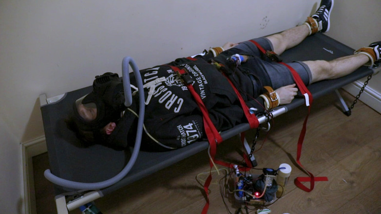 Inmate Cody and SubEdgeX: Submisif diikat oleh Feeder automatik