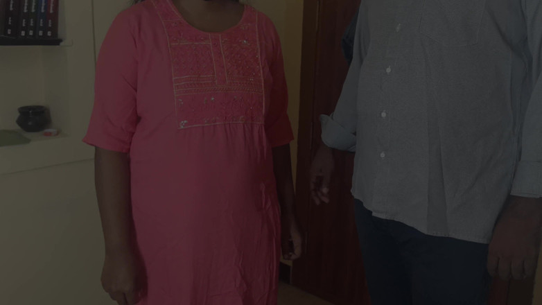 Laxi ammu: Chica junior universitaria