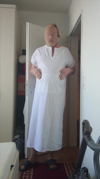 카르멘 나일론 보이 흰색 카프탄과 팬티스타킹