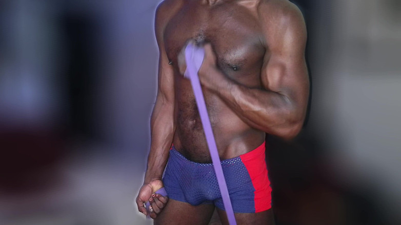 MrMagicDevil: 观看这个，如果你曾经想知道爸爸做什么来得到这样的身体