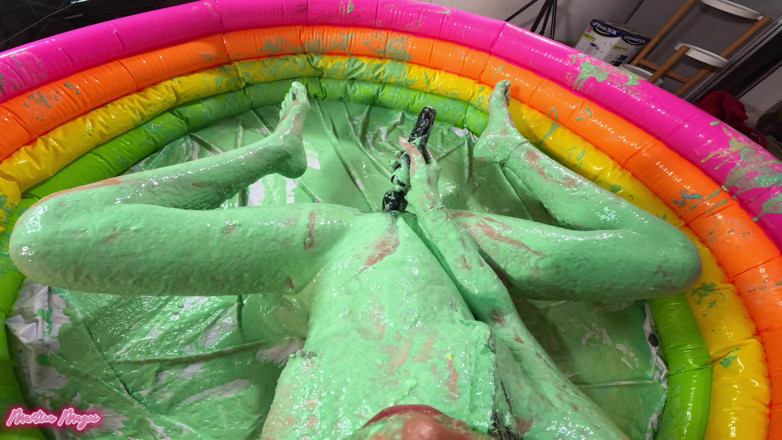 MartinaMagni: VEDERE LA PERSOANA 1 am face o mizerie de noroi și de...