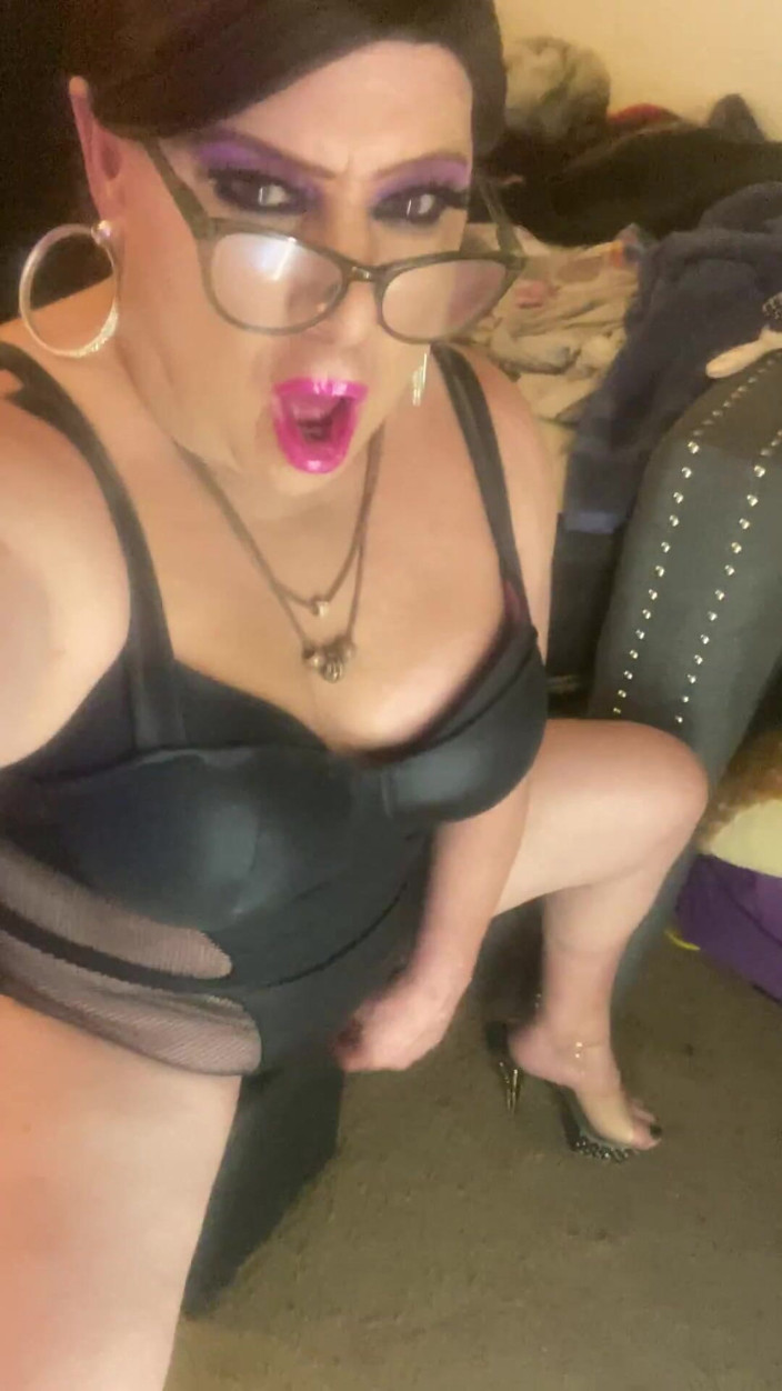 Krissy Sweets: CD Krissy Sweets in Her Sexy High Heels