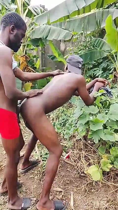 Porchey: 12インチのチンコでビッチの尻をドリルして