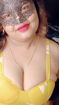 Depois de ir ao escritório do marido, a cunhada beijou o cunhado mais novo pela primeira vez à noite.