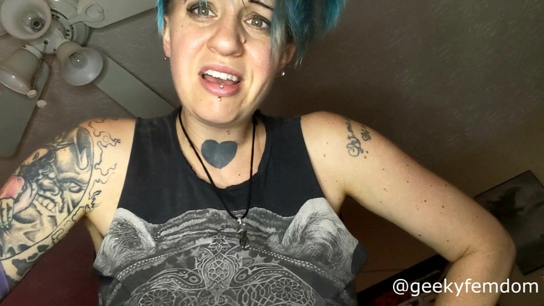 Geeky Femdom: Capturando a Chris el cumpleaños