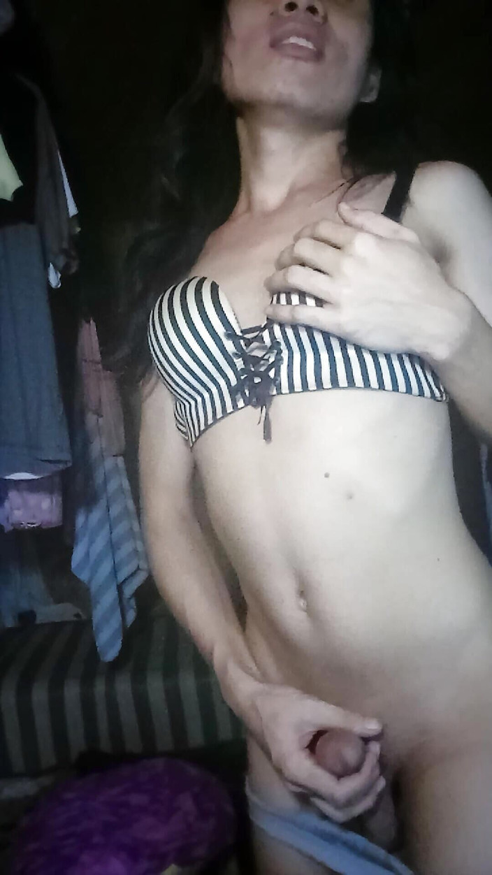 Reynaldo6: Acum, regina este tristă pentru că este singură