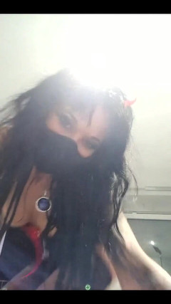 Miss Lilith D: 스트림 01