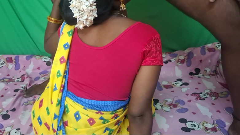 Delightrose: Mağaza sahibi Tamil kadınları sikiyor