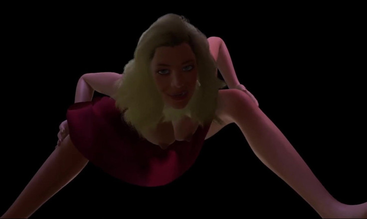 Wraith ward: Une MILF blonde déjantée se déshabille et baise en POV