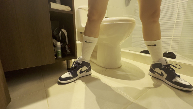 scarlettandc: Oda arkadaşıma seks yaptığımızı ima etti