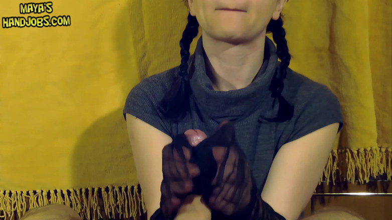 Mayashandjobs: Handjob through pantyhose