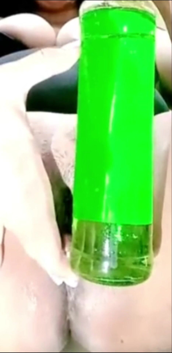 Novita_gemoy: Botol Sirap Menjadi