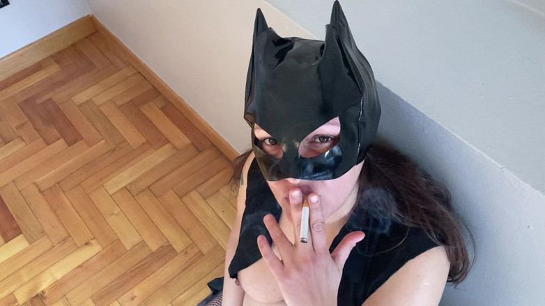 The two of us: Kouřím cigaretu a kouřím ptáka