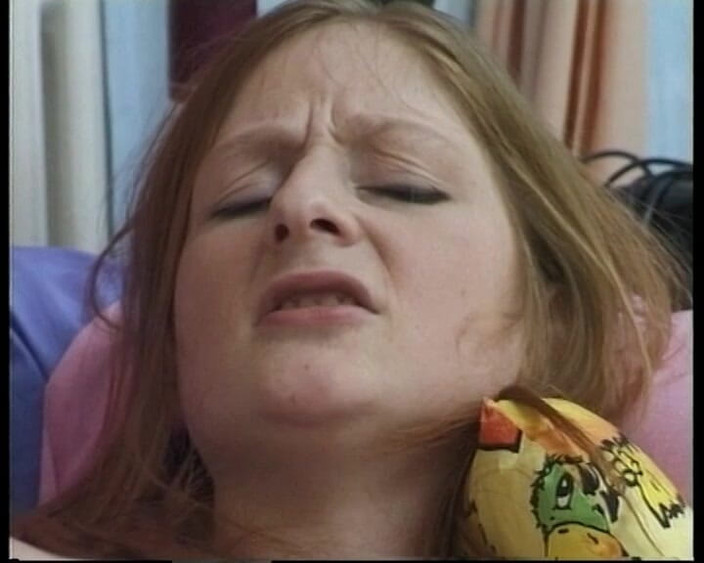 YOUR FIRST PORN: Sympathische Mutti Mandy Hat Lust