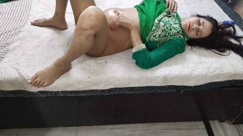 Indian Muslim Couple: Kekasih India membiarkan longgar malam yang penuh gairah di belakang...