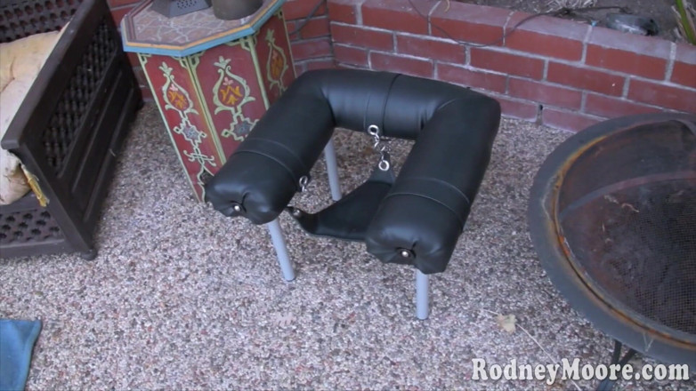 Rodney Moore: Big tit blonde chick loves to fuck outdoors and cum