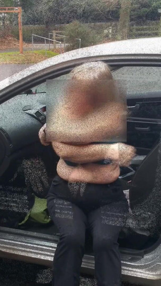 Julie Cunningham: Julie Cunningham strippt auf dem parkplatz im freien, nacktheit