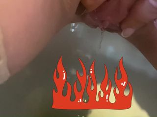 MilfyCalla: Adventures of Milfycalla Ep 53 Play with Pee