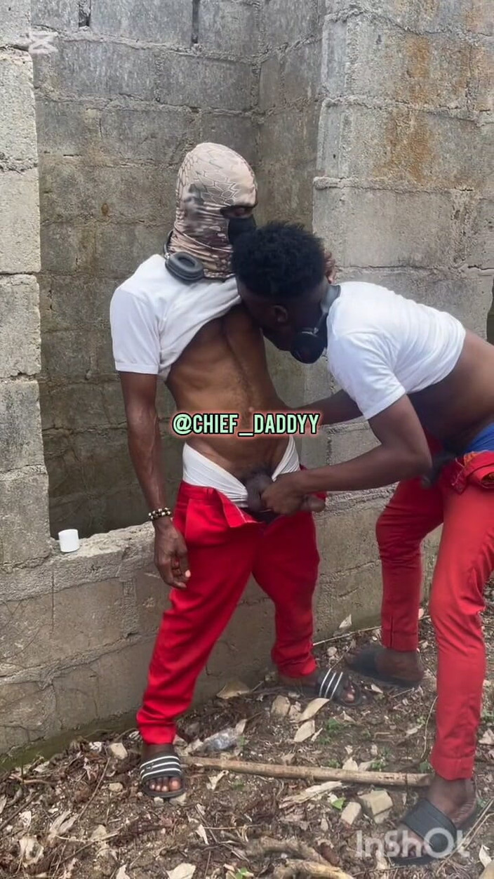 Chief_daddyy: Dois prefeitos seniores fodidos durante o intervalo.