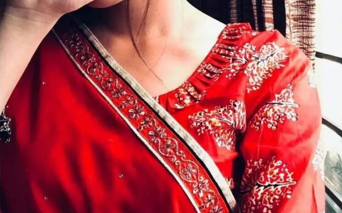 Dirtygirlshanaya: Kendini tatmin ediyor