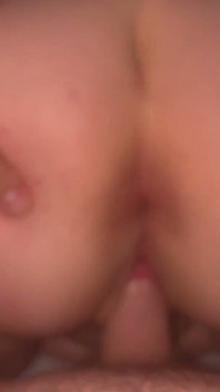 PAWG scottata dal sole hotwife cowgirl al contrario