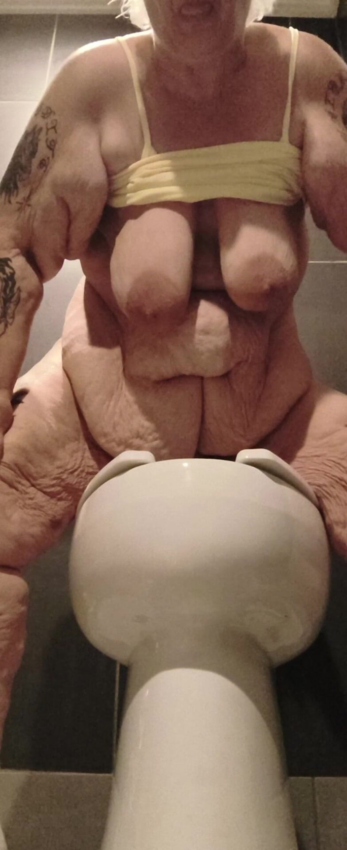 HerculesnVENUS: Grande Weenie y coño apestando más duro mejor más rápido,...