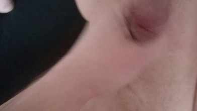 Carmen_Nylonjunge: Masturbare bisexuală excitată cu ejaculare