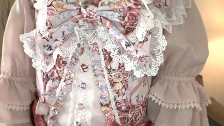 CherryBONBON: Zralý muž s gotickou krásou