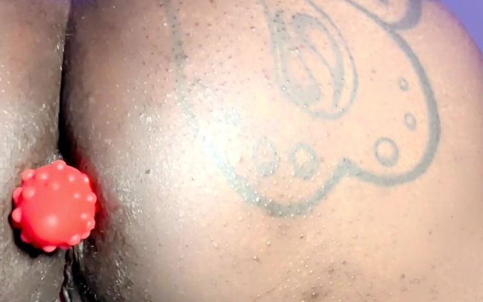 Desirable_Passion: Laisse-moi t’ouvrir mon cul, bébé