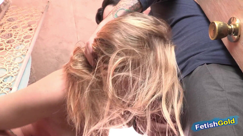 Family Role Play: Rubia caliente obtiene su coño destruido por padrastro pervertido en...