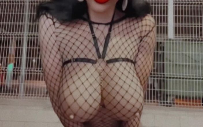 Sissy Slut Brianna: Masturbuji a stříkám do zadku