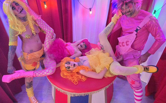 Cock Crazed Clowns: पीली जोकर का निर्माण