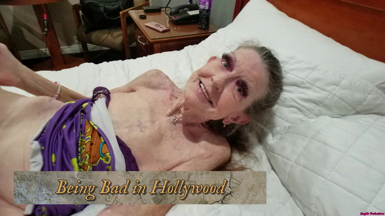 Sexy Sandra N Sir Christopher: Fiind rău la Hollywood