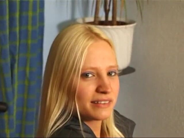 German Classic Porn videos: Ines, deutsche blondine, im freien abgeschleppt