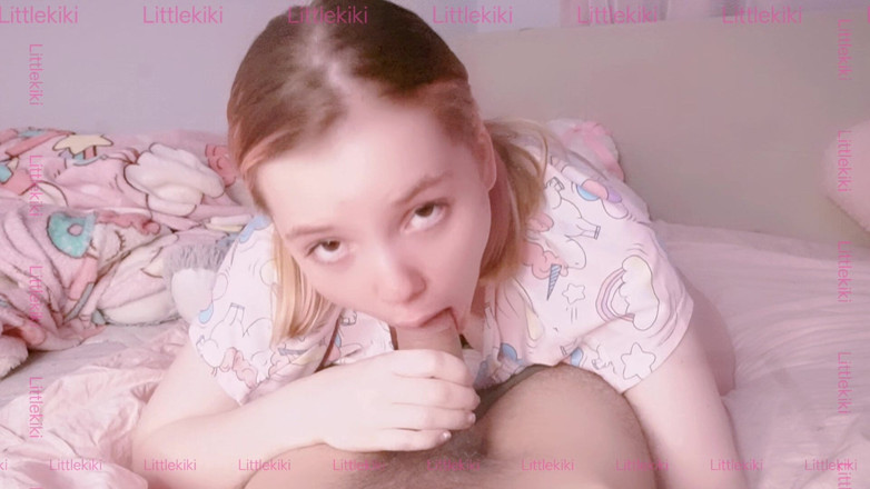 KikiKitten: Meine stiefschwester drückte sich im süßen Schlafanzug gegen meinen schwanz....