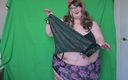 SSBBW Lady Brads: NSFW Strip Gras în bikini