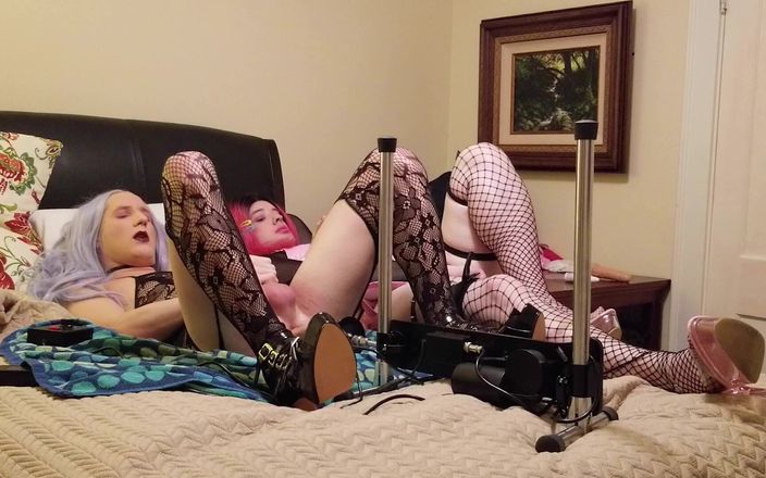 Sissy Bailey Wilde: Crossdresser a trans žena pomocí šukacího stroje - kompilace 2