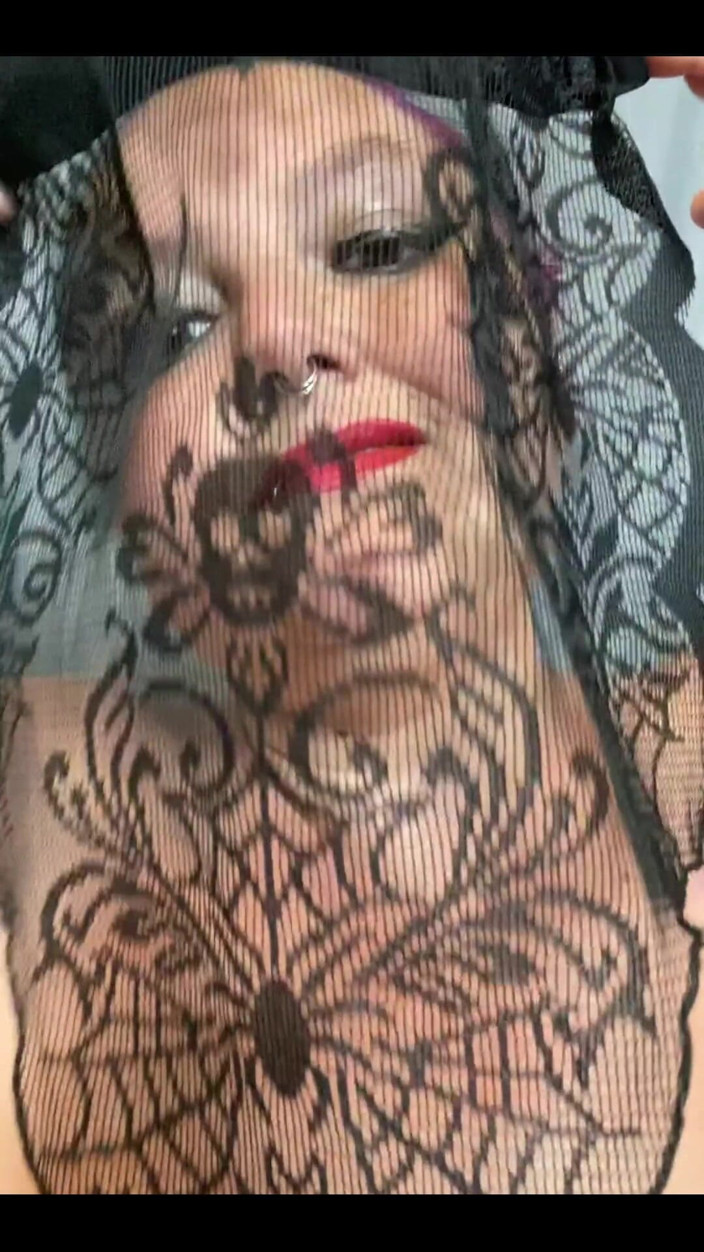 Sara Star: Maske burlesque