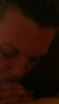 Regina fierbinte vrea sex oral