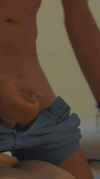 Sexo de manhã com uma colega de quarto