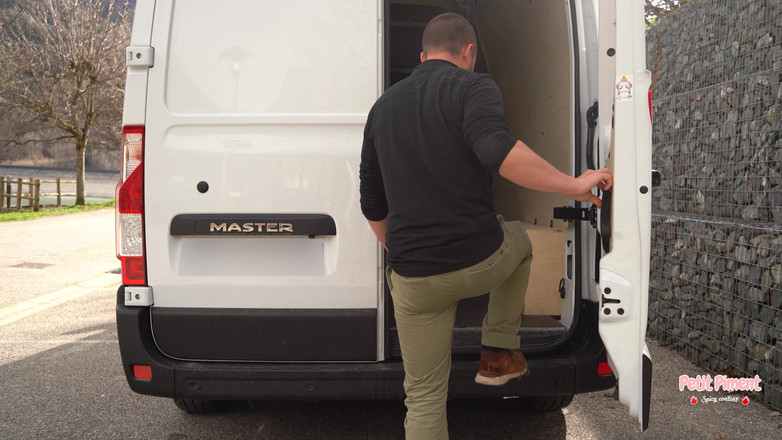 Petitpiment: I Get Fucked in a Moving Truck on the Side...